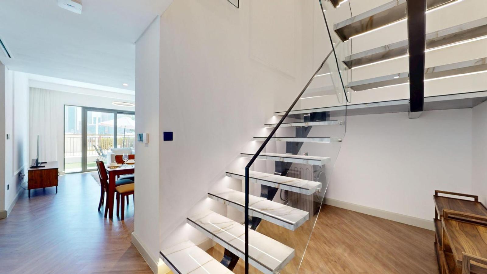 Marina Vista - Immaculate Three Bed With Sea Views Apartment